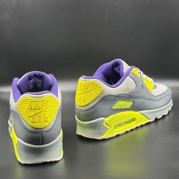 Nike Air Max 90 Essential iD - Picture 6 of 10
